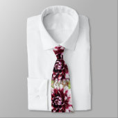 Cravate fleurie (Attaché)