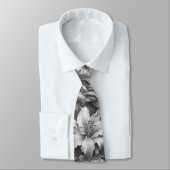 Cravate Fleurs Antiques Noir & Blanc Parfaites (Attaché)