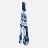 Cravate Fleurs bleu clair délicates sur fond bleu foncé (Dos)