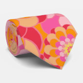 Cravate Fleurs de marguerite rétro. orange, rouge, jaune,  (Roulé)