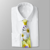 Cravate fleurs de printemps nouées (Attaché)