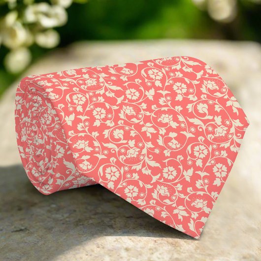 Cravate Fleurs et Feuilles sur Arrière - plan rouge clair