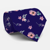 Cravate Fleurs roses bleu foncé (Roulé)