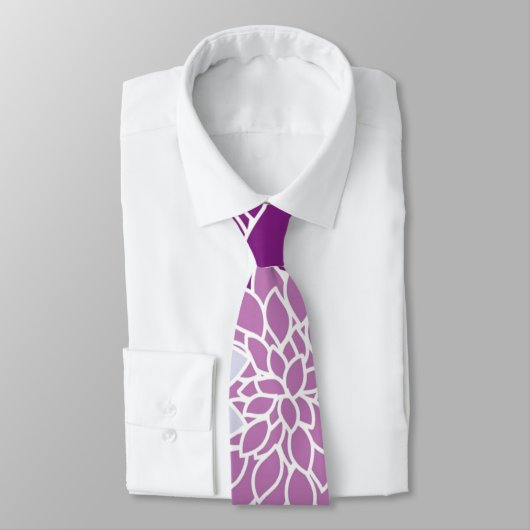 Cravate fleurs vintages d'aster. violet, lilas, violet fon (Attaché)