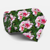 Cravate Floral de géranium rose et rouge (Roulé)