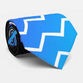 Cravate fraîche bleu graphique (Roulé)