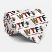 Cravate Funny WTF Wine Turkey Family Thanksgiving (Roulé)