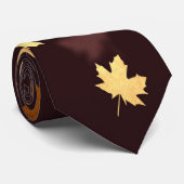 Cravate Gold Maple Leaf on dark red (Roulé)