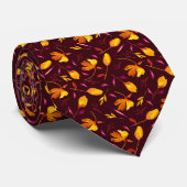 Cravate Goldie-Gold et Burgundy Moderne Floral Designer (Roulé)