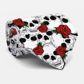 Cravate Goth Skulls et Red Roses Patternes (Roulé)