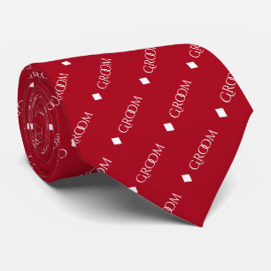 Cravate Groom - Texte blanc répété en rouge