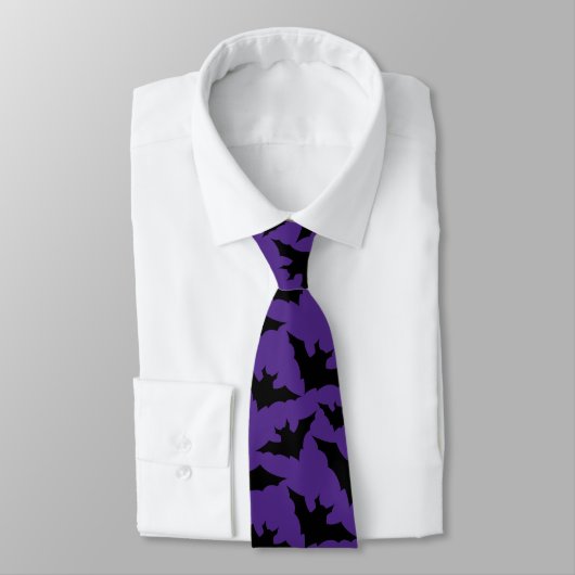 Cravate Halloween chauves-souris violet cool éffrayant mot (Attaché)