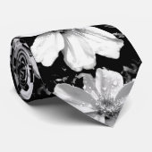 Cravate hommes florale noire et blanche (Roulé)