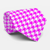 Cravate Houndstooth rose chaud sur Motif blanc (Roulé)