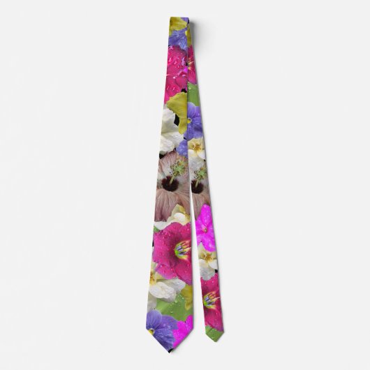 Cravate humide de pétales (Devant)