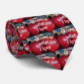 Cravate "I Know What I Love" - Design à thème Apple (Roulé)