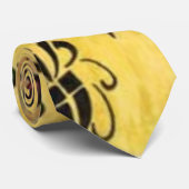 Cravate Impressions antiques en jaune (Roulé)
