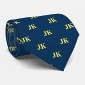 Cravate Initiales de monogramme jaune citron bleu marine (Roulé)