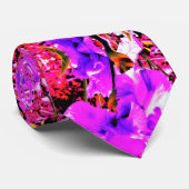 Cravate Iris violet Abstrait Ultra violet sur rouge (Roulé)