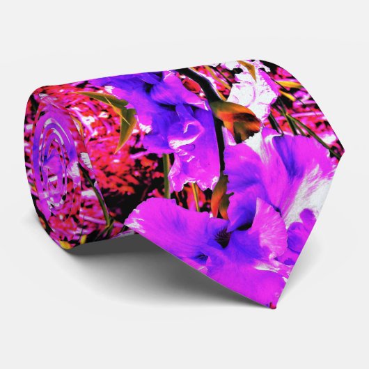 Cravate Iris violet Abstrait Ultra violet sur rouge (Roulé)