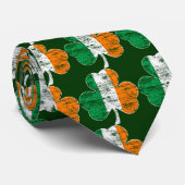 Cravate irlandaise affligée de shamrocks de (Roulé)