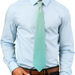 Cravate Jaune clair et bleu clair Vert Aqua Gradient<br><div class="desc">Jaune clair et bleu aqua dans cette ombré couleur dégradé unique.</div>