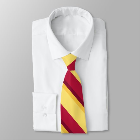 Cravate jaune rouge de Diagonal-Rayure de (Attaché)