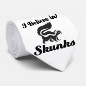 Cravate je crois en des skunks (Roulé)