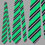 Cravate Joli Motif de rayures vertes colorées<br><div class="desc">La jolie cravate Motif Colorful Green Stripes est un cadeau parfait pour Noël et les anniversaires.</div>
