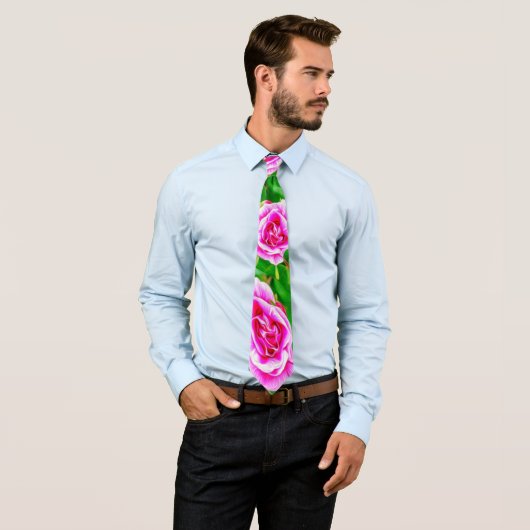 Cravate Joli motif de rose rouge (En situation)