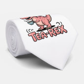 Cravate Joli Tea-Rex Dinosaure Rose – Le Thé Arrive ! (Roulé)
