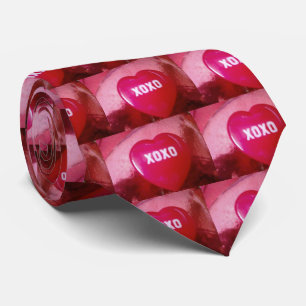 cravate "KISSES AND HUGS" POUR CET ACHETEUR SPÉCIA