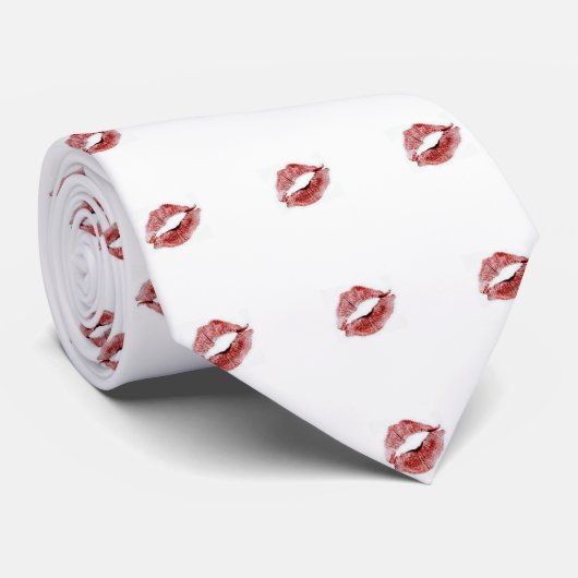 CRAVATE "KISSING CRAVATE" POUR CET HOMME TRÈS SPÉCIAL (Roulé)