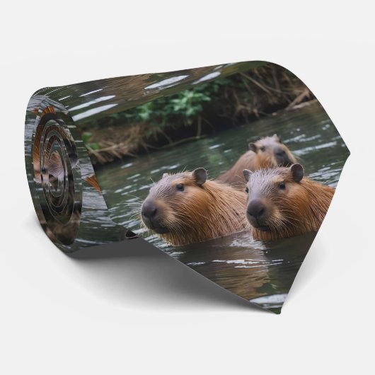 Cravate La Nage Des Capybaras Dans La Rivière, (Roulé)