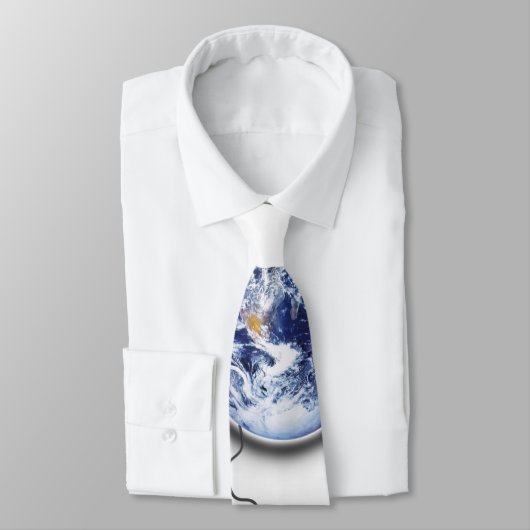 Cravate la terre (Attaché)