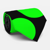 Cravate Large Neon Green Dots on Black Background Tie (Roulé)