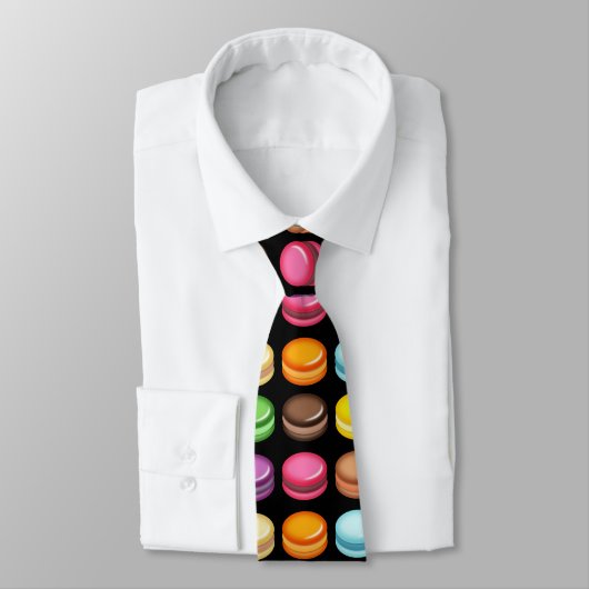 Cravate Lignes de Macarons sur noir (Attaché)