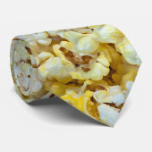 Cravate macro de pop-corn beurré (Roulé)