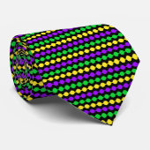 Cravate Mardi Gras Vert, Jaune, Perles violettes sur Noir (Roulé)