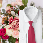 Cravate Mariage de coordination Viva Magenta<br><div class="desc">Coordonnez parfaitement votre mariage en magasinant des collections qui sont conçues avec la même palette de couleurs à l'esprit. Consultez le magasin d’EmmyINK pour obtenir des accessoires et des décors de mariage de viva magenta coordonnés supplémentaires !</div>