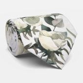 Cravate Mariage vert Eucalyptus aux anémones blancs crémeu (Roulé)