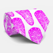 Cravate Masques Tiki - Magenta en blanc (Roulé)