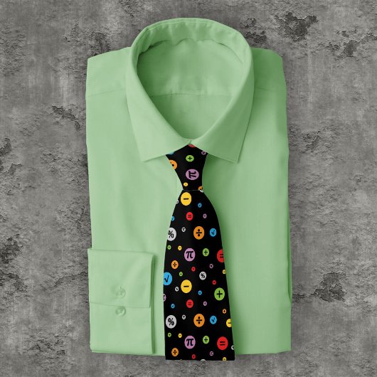 Cravate Math Symbols in Colorful Circles Pattern on Black