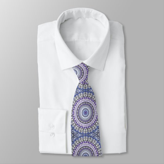 Cravate Médaillon peint Motif en violet et bleu (Attaché)
