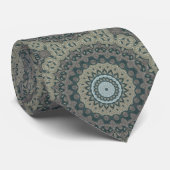 Cravate Médaillons Brown et verts de style tribal (Roulé)