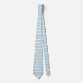 Cravate Minimalist Light Baby Blue White Wavy Lines (Devant)