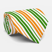 Cravate Modèle de rayures verticales orange vert blanc (Roulé)