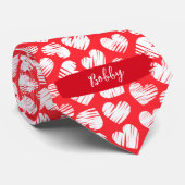 Cravate Moderne Rouge et Blanc Doodled Heart Valentine Nom (Roulé)