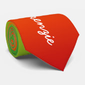 Cravate MONOGRAM Texte Blanc sur TROPICAL ROUGE JAUNE VERT (Roulé)