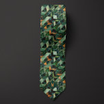 Cravate Monogramme d'aquarelle vert et cuivre<br><div class="desc">Verte et cuivre Aquarelle Monogramme La cravate ressemble un peu au vitrail probablement à cause de la combinaison d'angles pointus et de tons aquarelle. Les surbrillances en cuivre apportent une touche frappante au design. Assurez-vous de vérifier les chaussettes assorties,  qui ont le même design.</div>